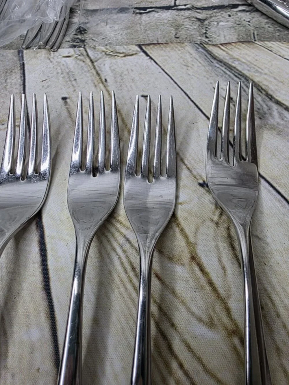 4 Oneida LASTING ROSE  DINNER Forks 7.25 Inch